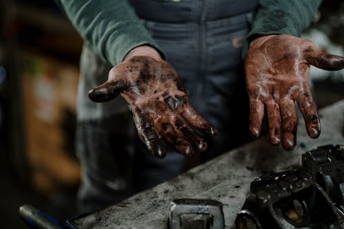 Mechanic dirty hands in lexington nc